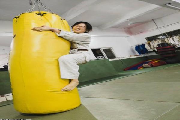 体育培训与心理辅导的结合：为学员提供全面支持(图1)